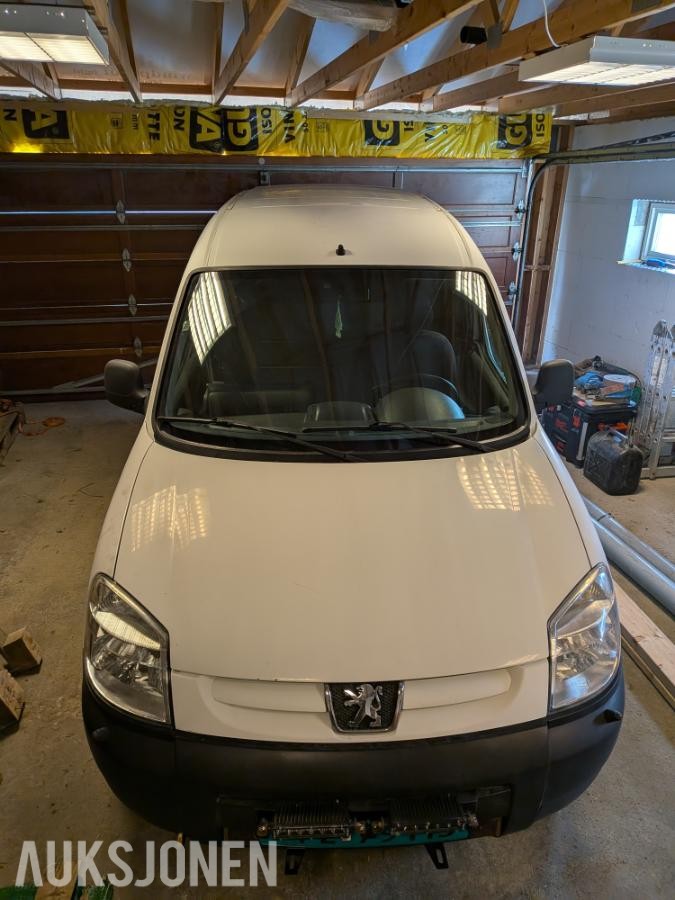 2005 Peugeot Partner 1.9 69hk   s+v dekk  lav km  130160km