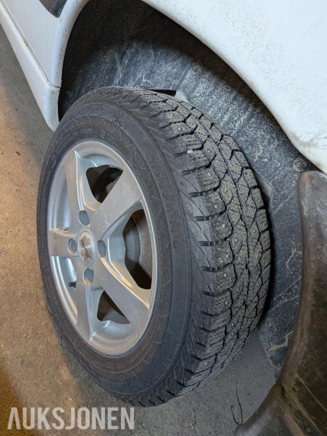 2005 Peugeot Partner 1.9 69hk   s+v dekk  lav km  130160km