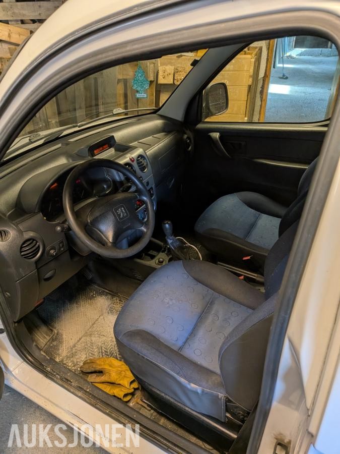 2005 Peugeot Partner 1.9 69hk   s+v dekk  lav km  130160km