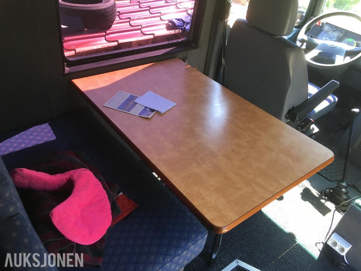 1998 Mercedes-Benz Vario 614D /42 4.3 diesel 136hk (180)
