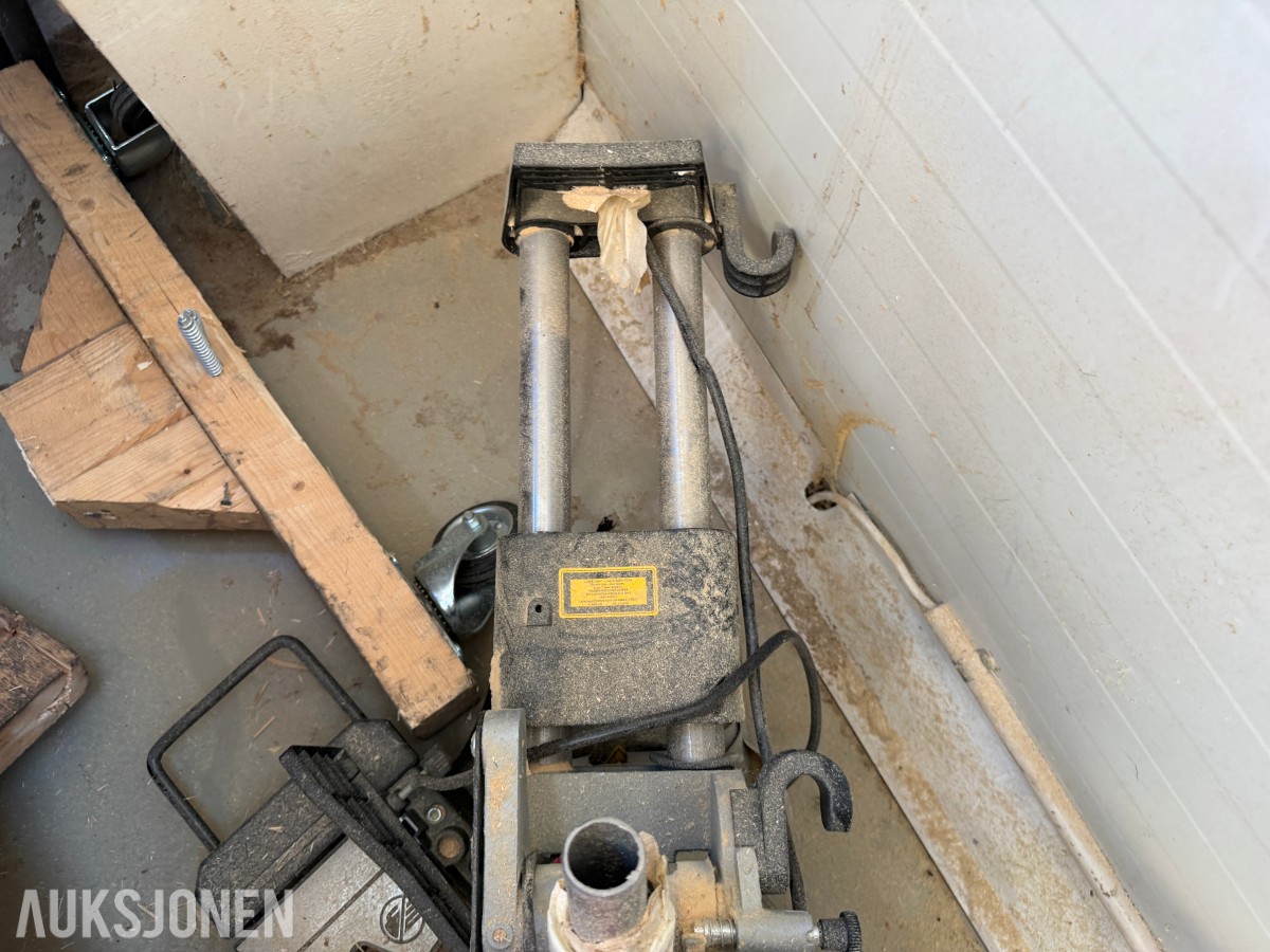 2021 Meec Tools Kappsag/Gjæringssag - 2000W - CE-merket