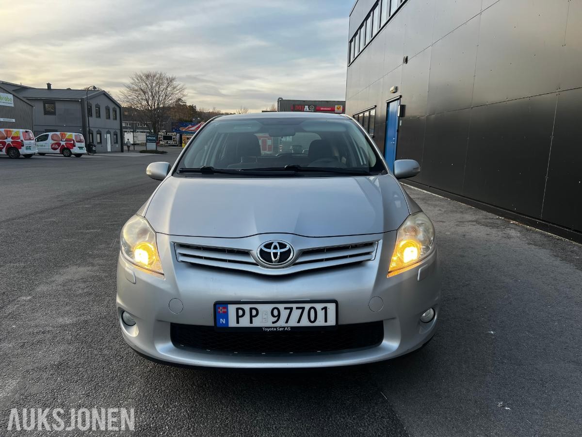 2011 Toyota Auris 1.4 90hk DAB Bluetooth