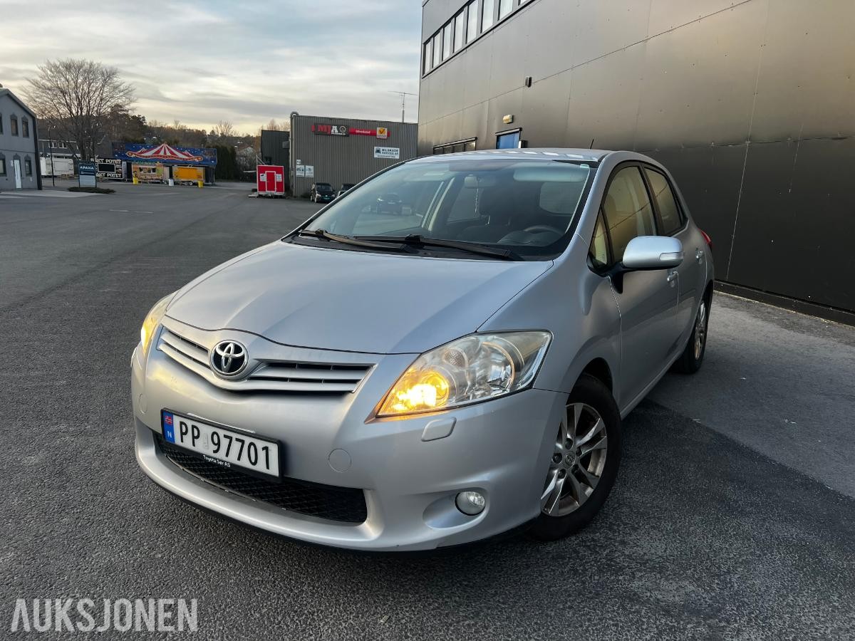 2011 Toyota Auris 1.4 90hk DAB Bluetooth