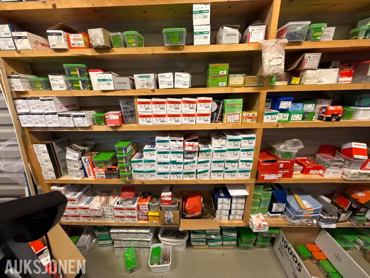 Stort parti festemidler selges – skruer, bolter m.m
