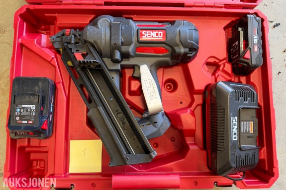 SENCO F-35XP SPIKERPISTOL 18V M / 2 BATTERIER OG LADER – KOMPLETT SETT