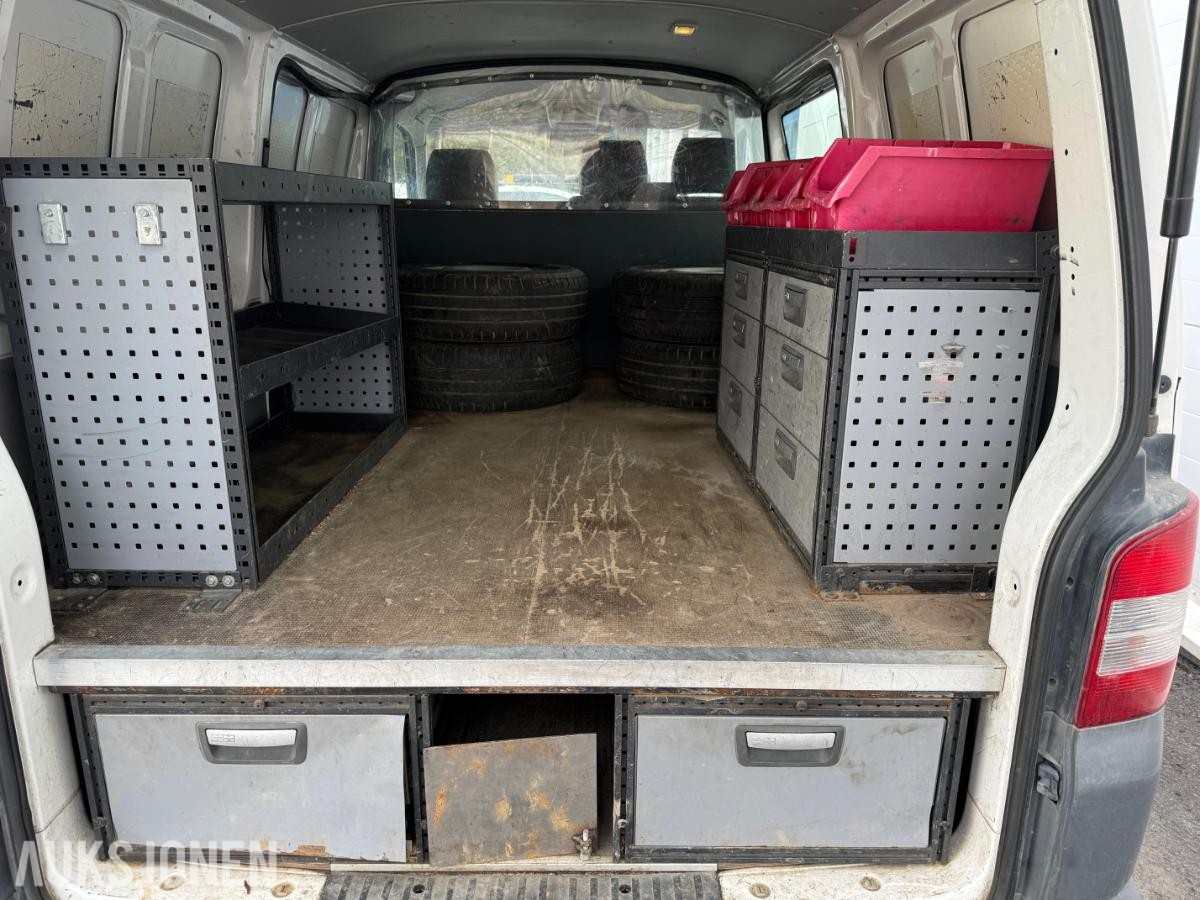 2012 Volkswagen Transporter, 2.0-140 D 4MOTION, 317000km m/innredning