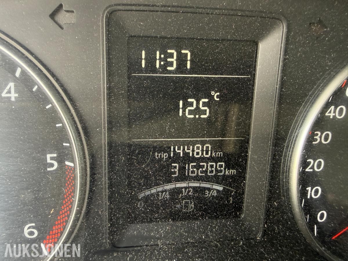 2012 Volkswagen Transporter, 2.0-140 D 4MOTION, 317000km m/innredning
