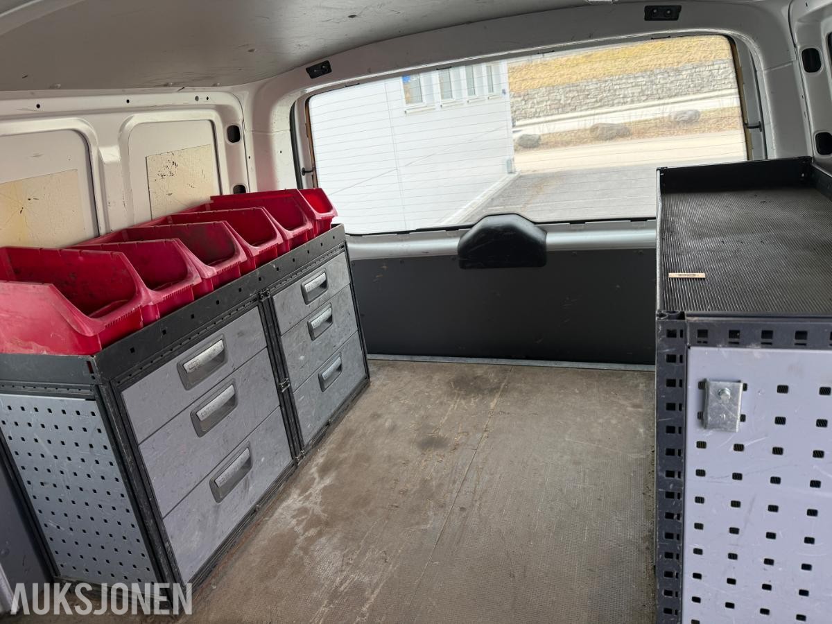 2012 Volkswagen Transporter, 2.0-140 D 4MOTION, 317000km m/innredning