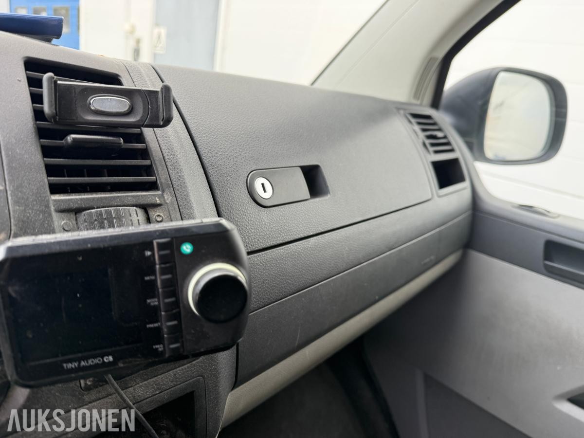 2012 Volkswagen Transporter, 2.0-140 D 4MOTION, 317000km m/innredning