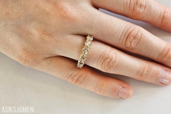 2.54CT ALLIANSE DIAMANTRING I 14K GULL. HELT NATURLIGE DIAMANTER! TAKSTBREV OG SERTIFIKAT!