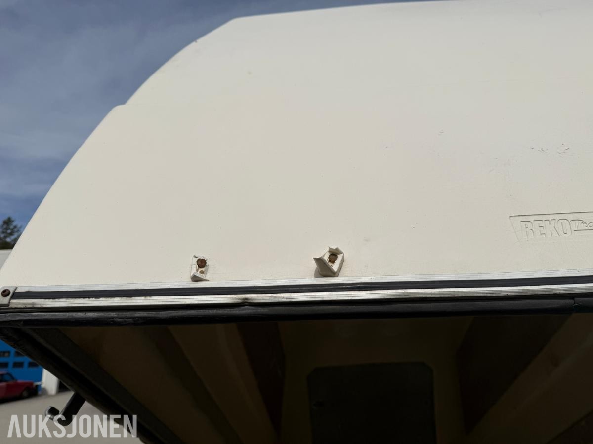 2010 Reko Trailer Planhenger med glassfibertopp og tipp