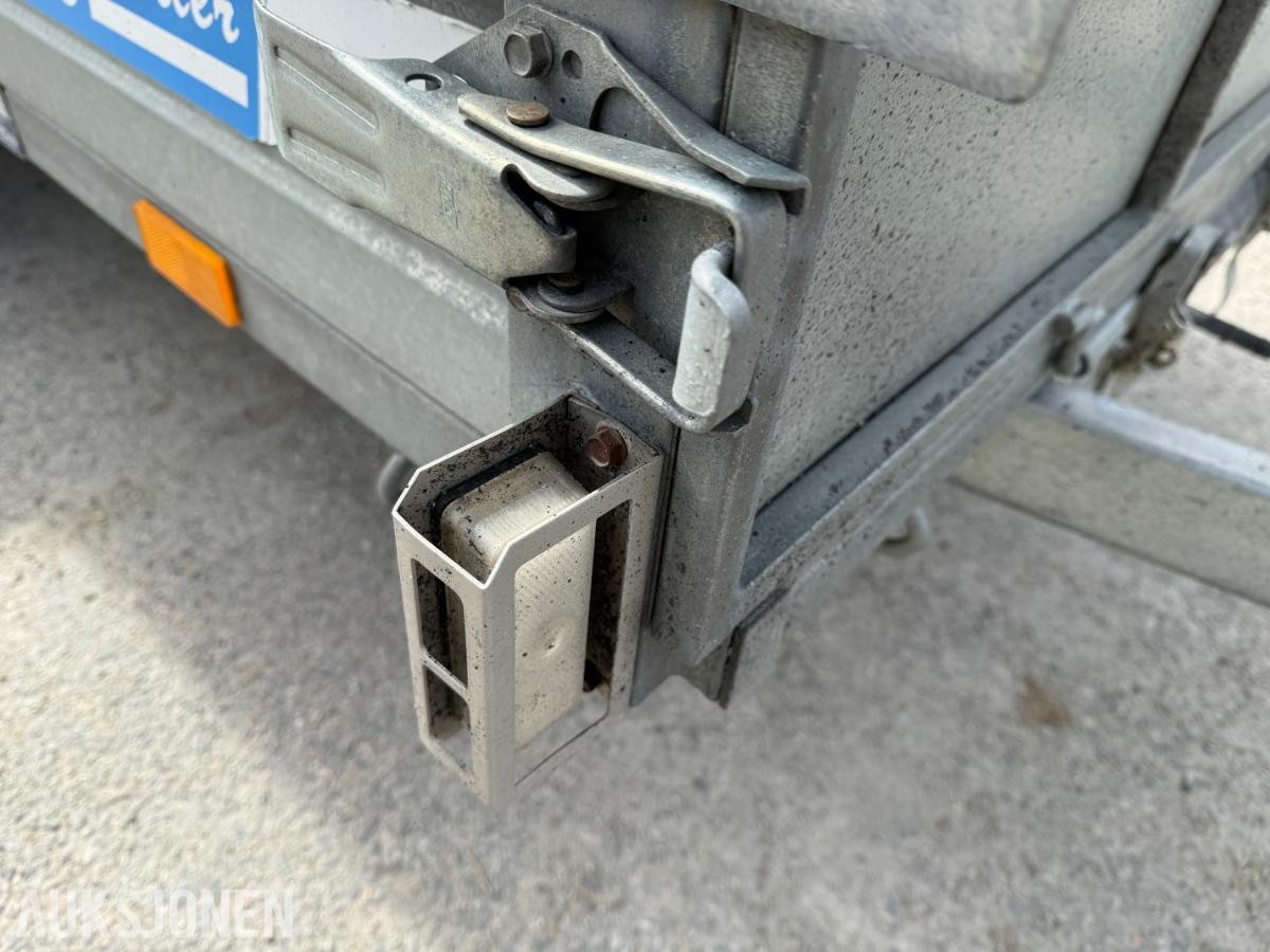 2010 Reko Trailer Planhenger med glassfibertopp og tipp