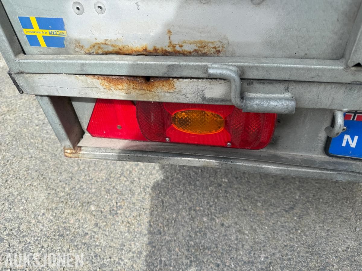 2010 Reko Trailer Planhenger med glassfibertopp og tipp
