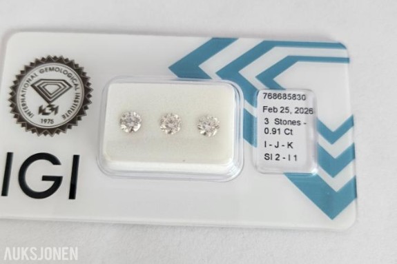 (IGI) 0.91CT 3 RUNDE NATURLIGE DIAMANTER.