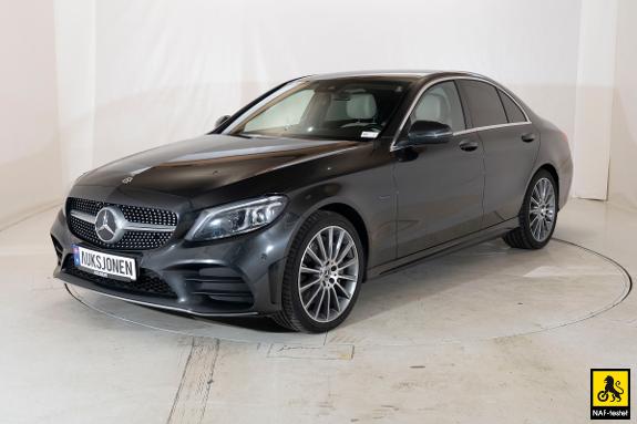 2019 Mercedes-Benz C-Klasse C300E 4MATIC AMG AUT ACC HENGERFESTE LUFT LED KAMERA 