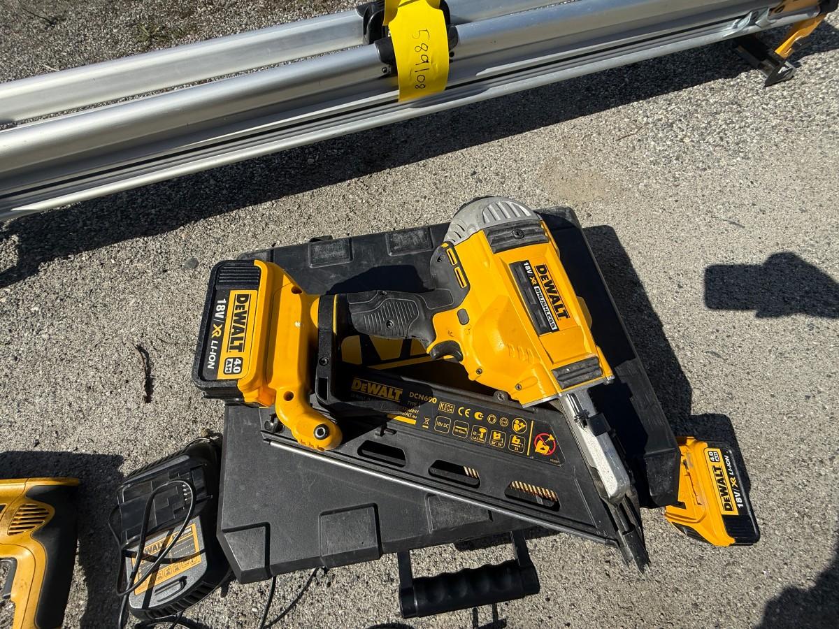 DeWalt verktøypakke – spikerpistol, drill og kapp-/flisskjærer