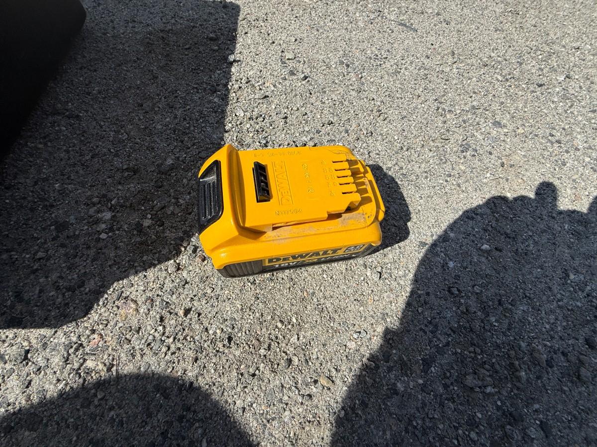 DeWalt verktøypakke – spikerpistol, drill og kapp-/flisskjærer