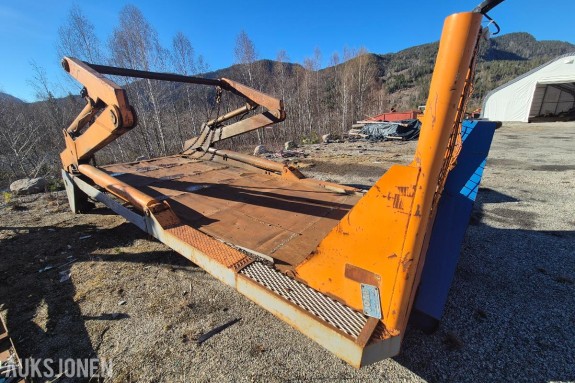 Joab containerlift på krokramme