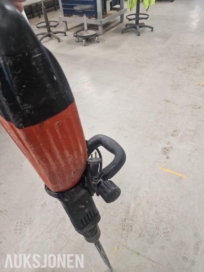 2015 HILTI 1500