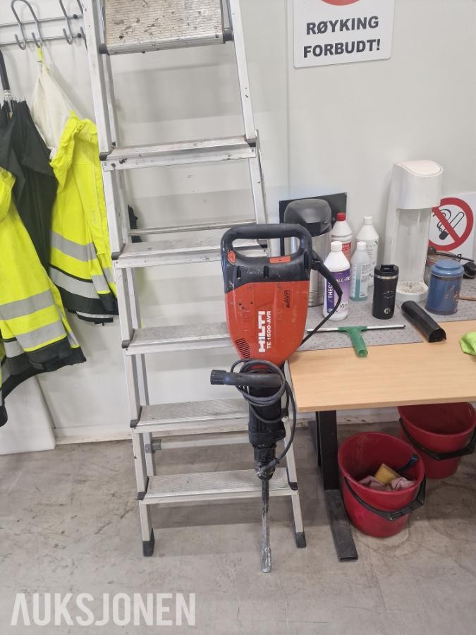 2015 HILTI 1500