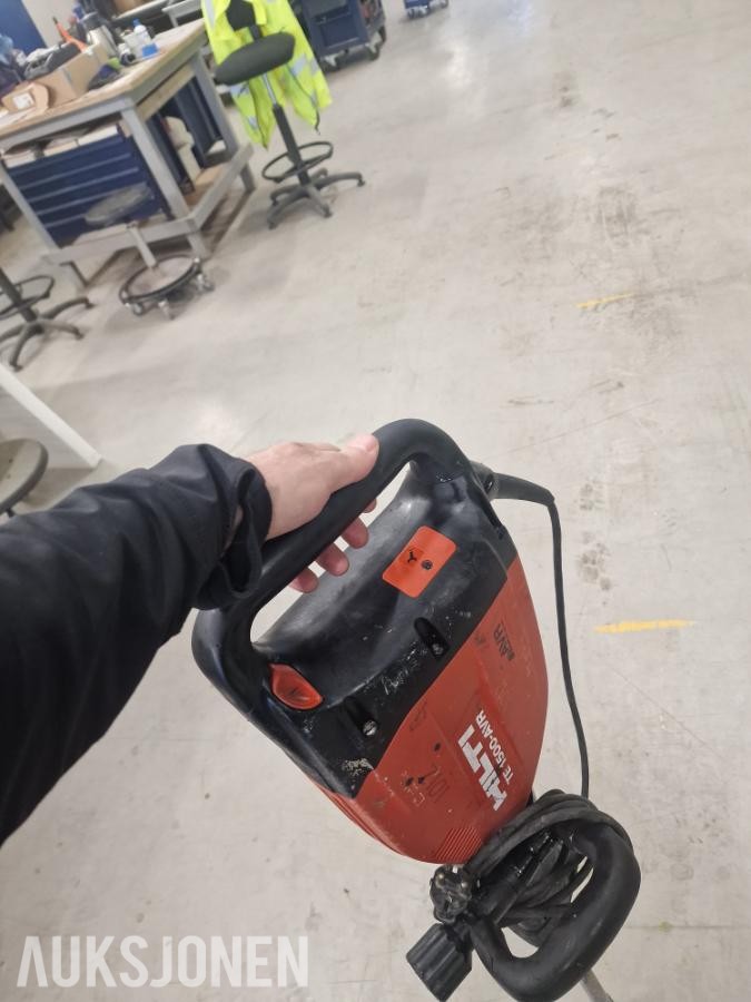 2015 HILTI 1500