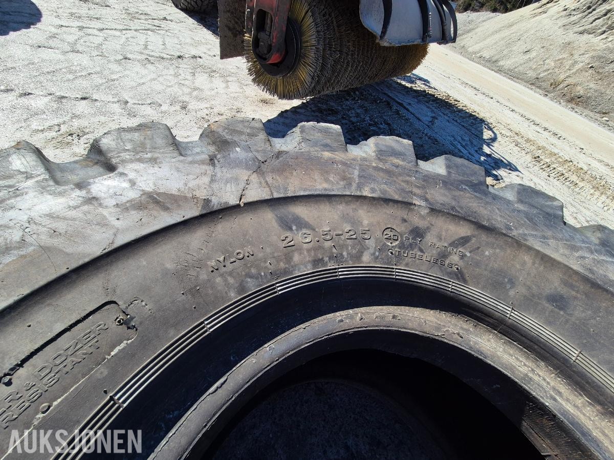Michelin / Toyo hjullasterdekk 26.5 R25