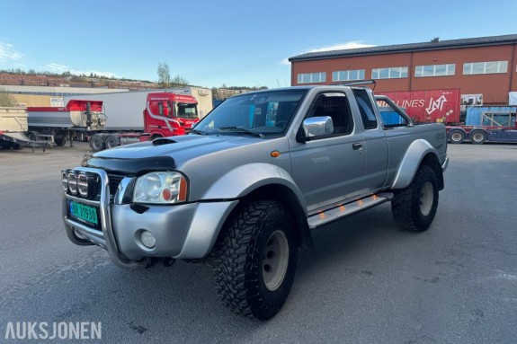 2005 Nissan King Cab, Fjallasport 35 2.5 diesel 133hk 4X4 hengerfeste s+v dekk eu ok til 01.2028, 299500km
