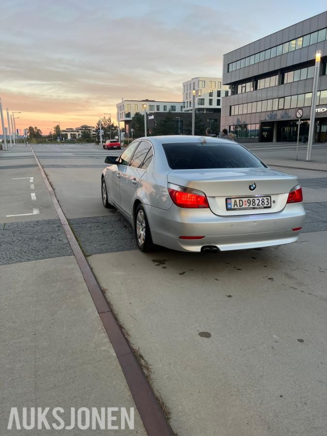 2003 BMW 520I 2.2 170hk automat cruisekontroll kupevarmer navigasjon