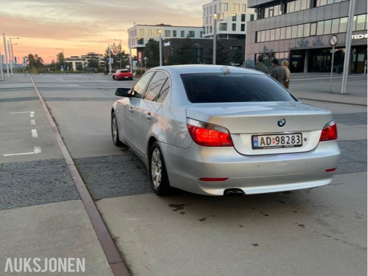 2003 BMW 520I 2.2 170hk automat cruisekontroll kupevarmer navigasjon