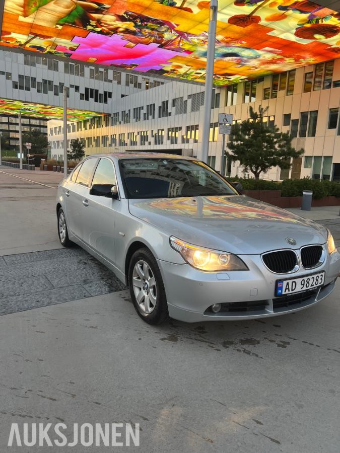 2003 BMW 520I 2.2 170hk automat cruisekontroll kupevarmer navigasjon