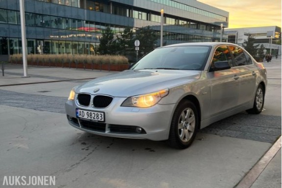 2003 BMW 520I 2.2 170hk automat cruisekontroll kupevarmer navigasjon