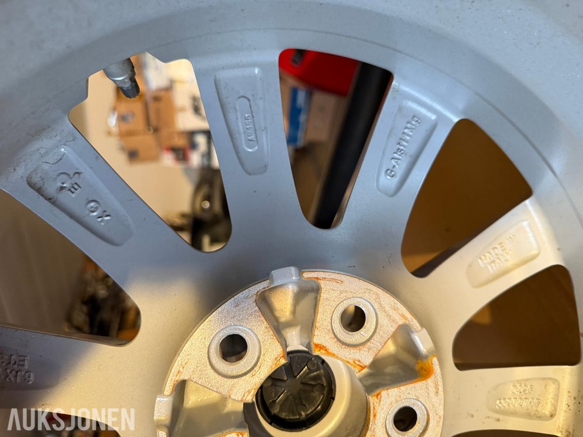 Original Fiat aluminiumsfelg 16” med TPMS ventil
