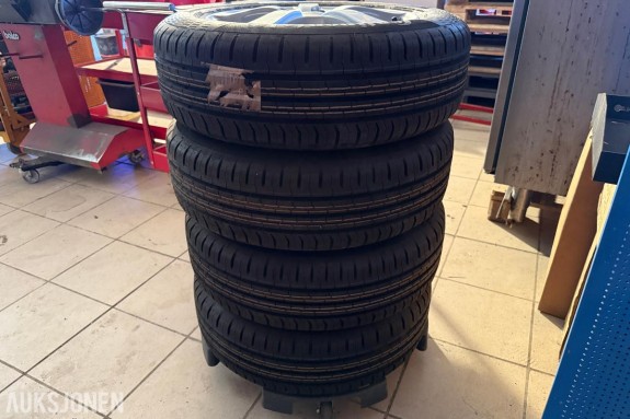 2014 4 stk Dezent aluminiumsfelger med dekk 185/65 R15 - 4-bolt