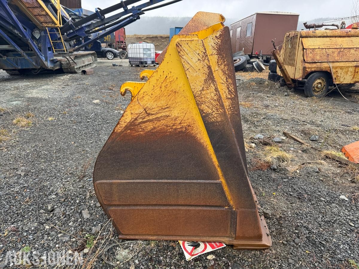 Komatsu WA380-7 skuffe 3,5 m³ m/ Volvo BM feste