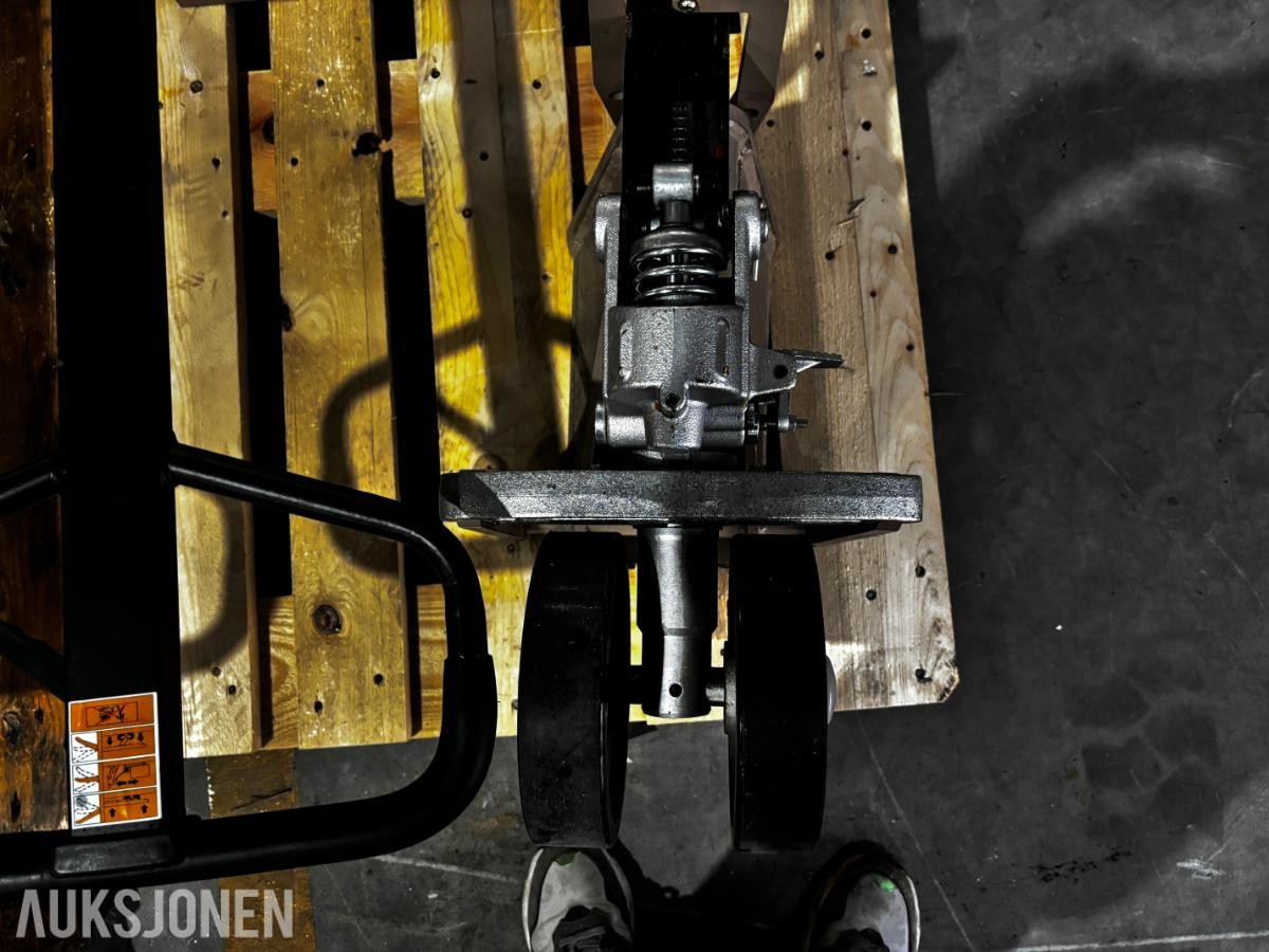 4 stk 2T jekker til modifisert jekketralle – prosjekt