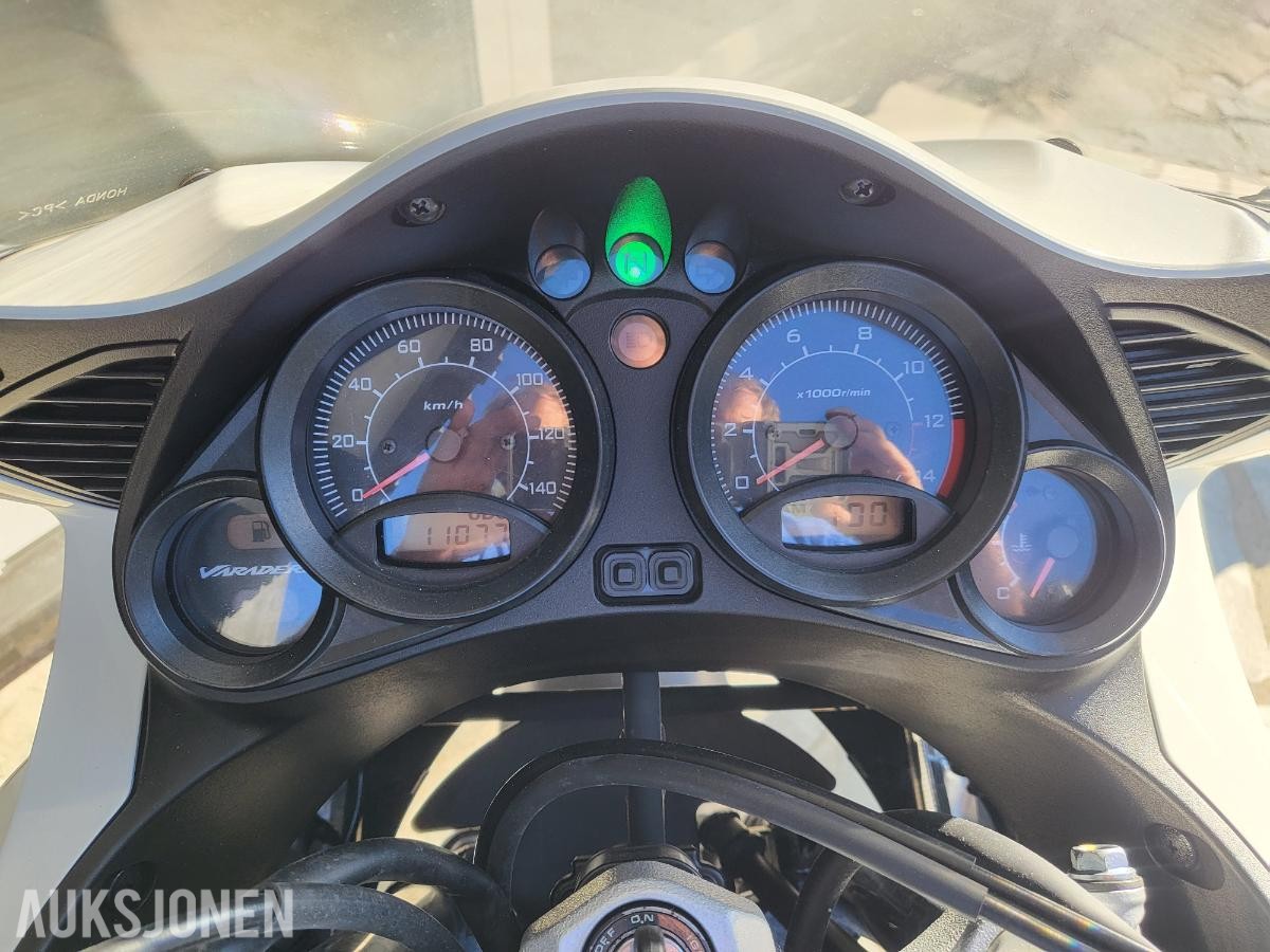 2011 Honda XL 125 V Varadero - Meget PEN