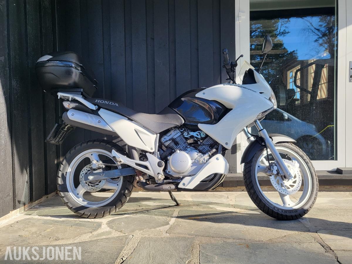 2011 Honda XL 125 V Varadero - Meget PEN