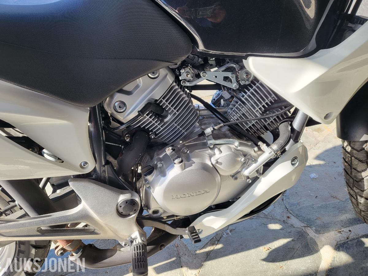 2011 Honda XL 125 V Varadero - Meget PEN