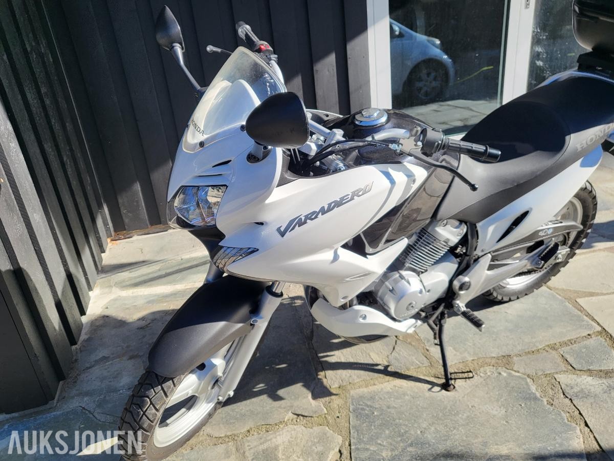 2011 Honda XL 125 V Varadero - Meget PEN