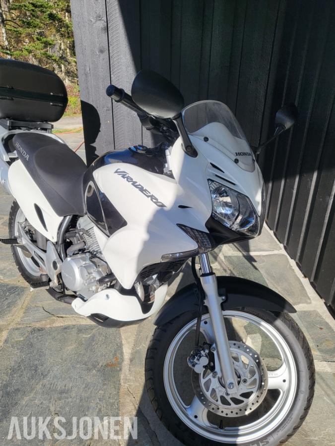 2011 Honda XL 125 V Varadero - Meget PEN