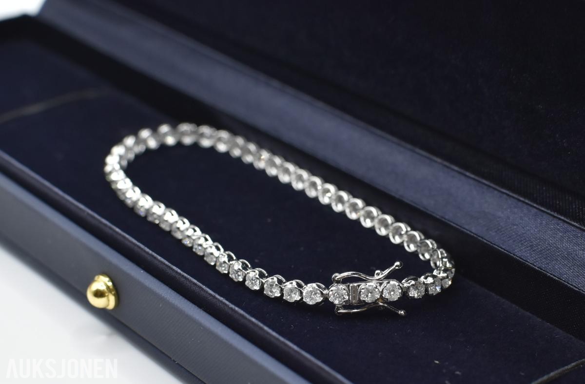 Tennisarmbånd 4,00ct i 18k hvitt gull. Naturlige diamanter