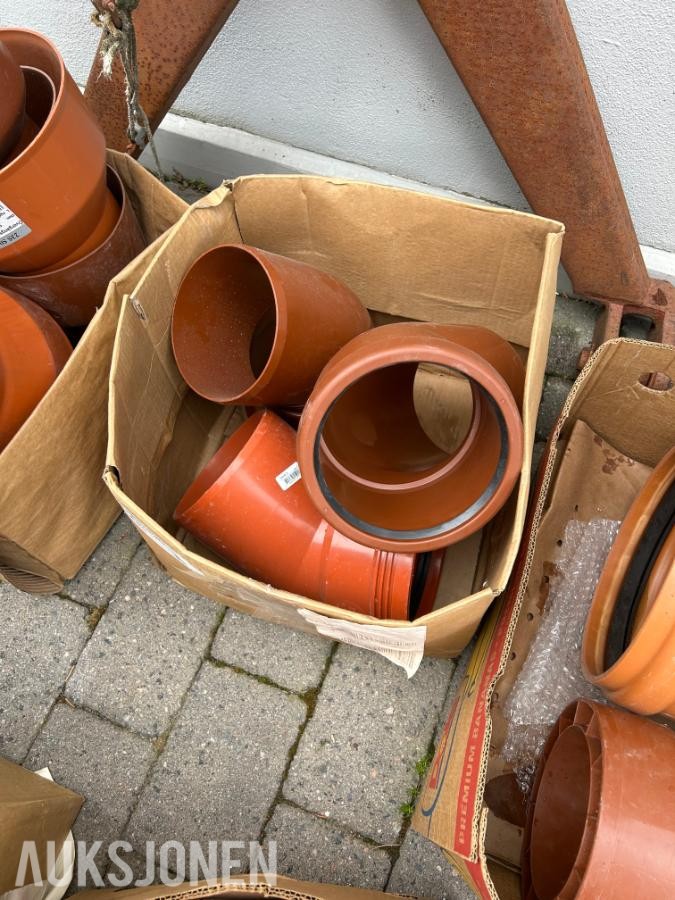 Masser nye rørdeler 160, 125 med mer