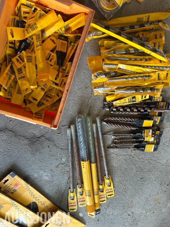 Masse forskjellige Dewalt verktøy
