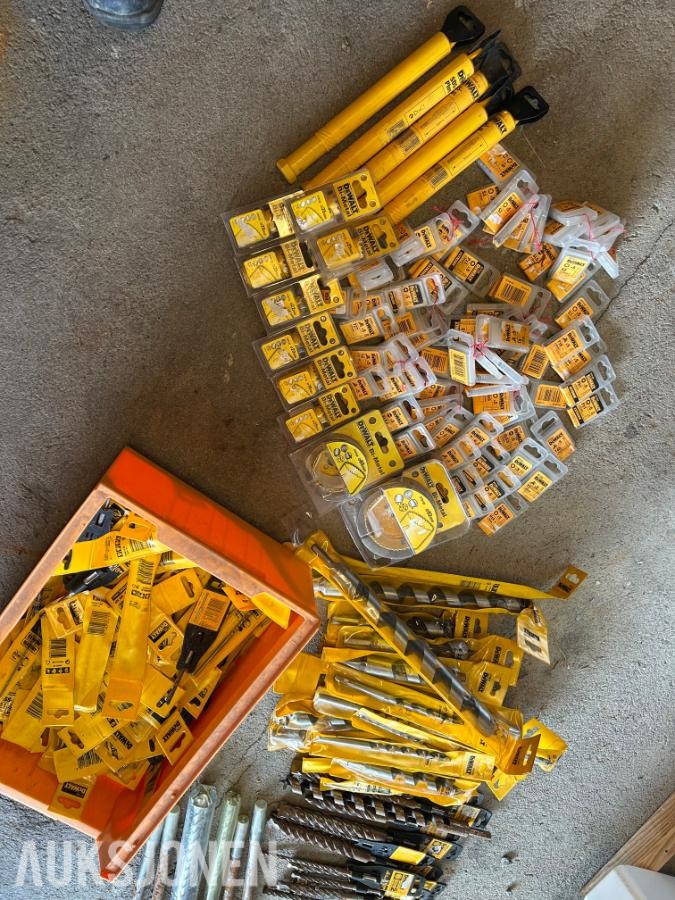 Masse forskjellige Dewalt verktøy