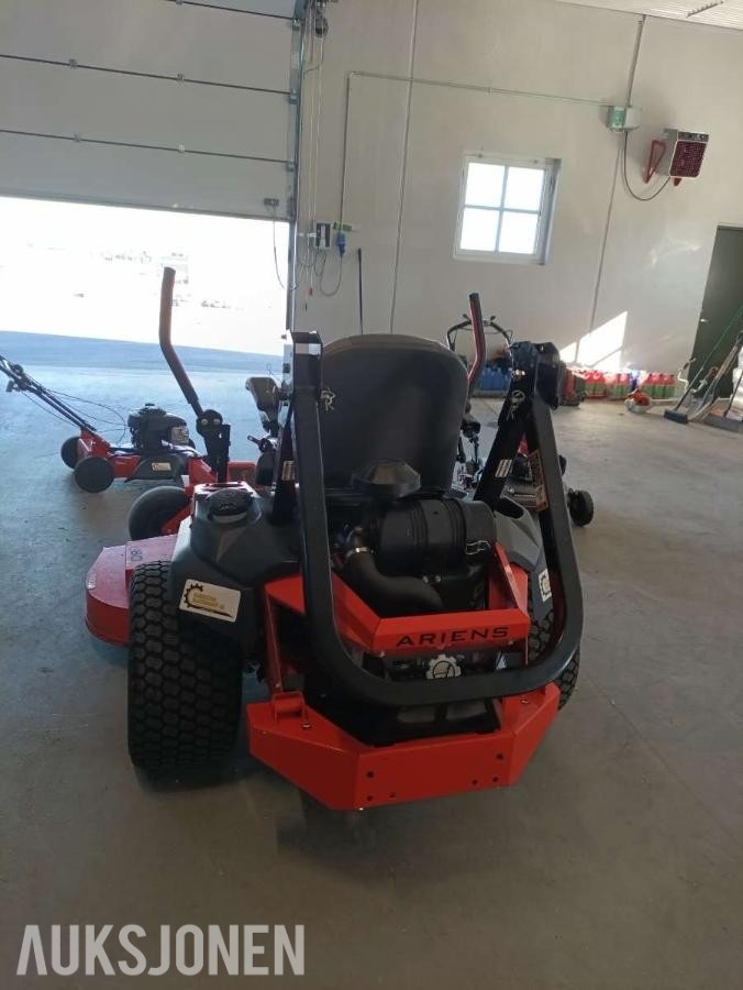 2024 Ariens Zenith 60 sitteklipper