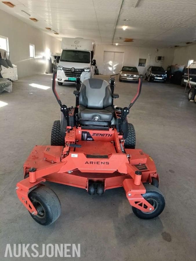 2024 Ariens Zenith 60 sitteklipper