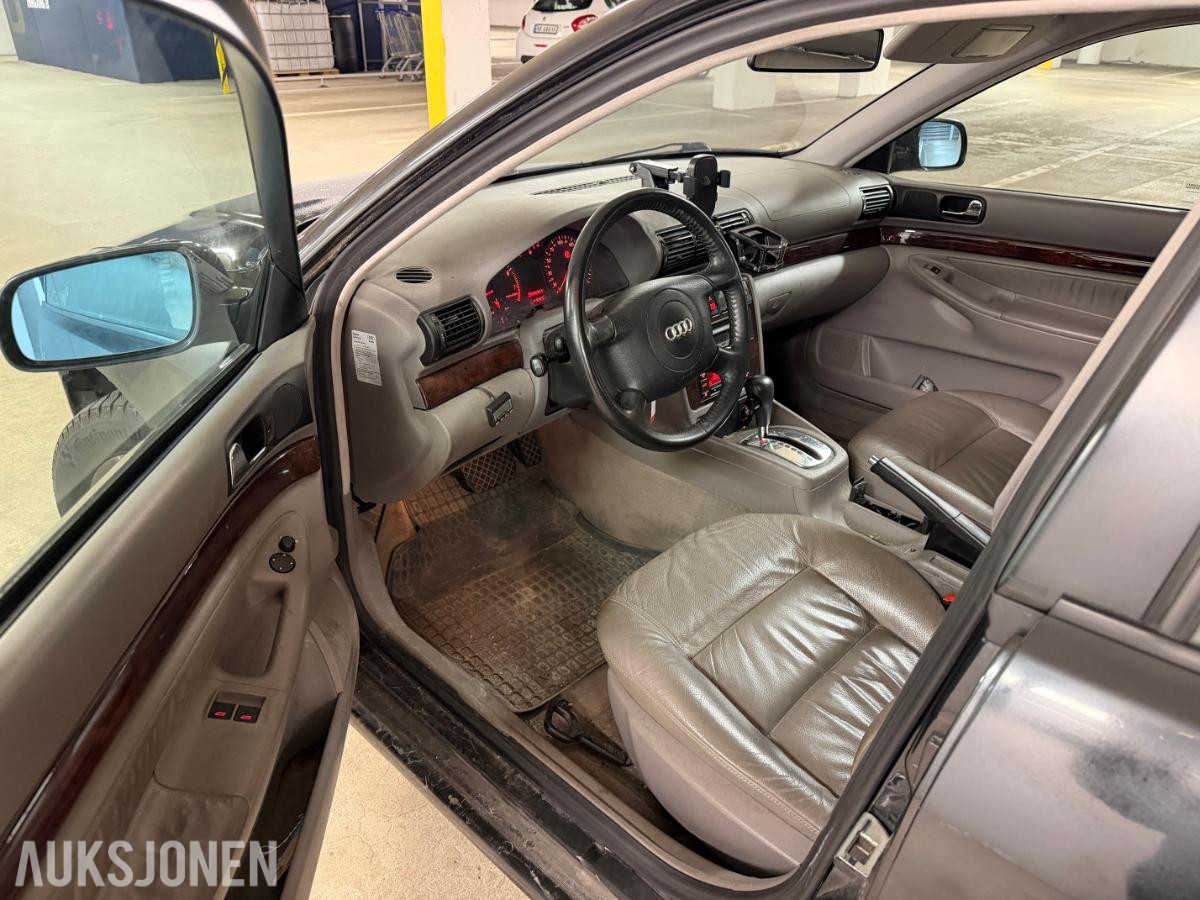 1999 Audi A4 1.8, 142010km, Automat, Hengerfeste, S+V dekk, Reparasjonsobjekt/prosjektbil