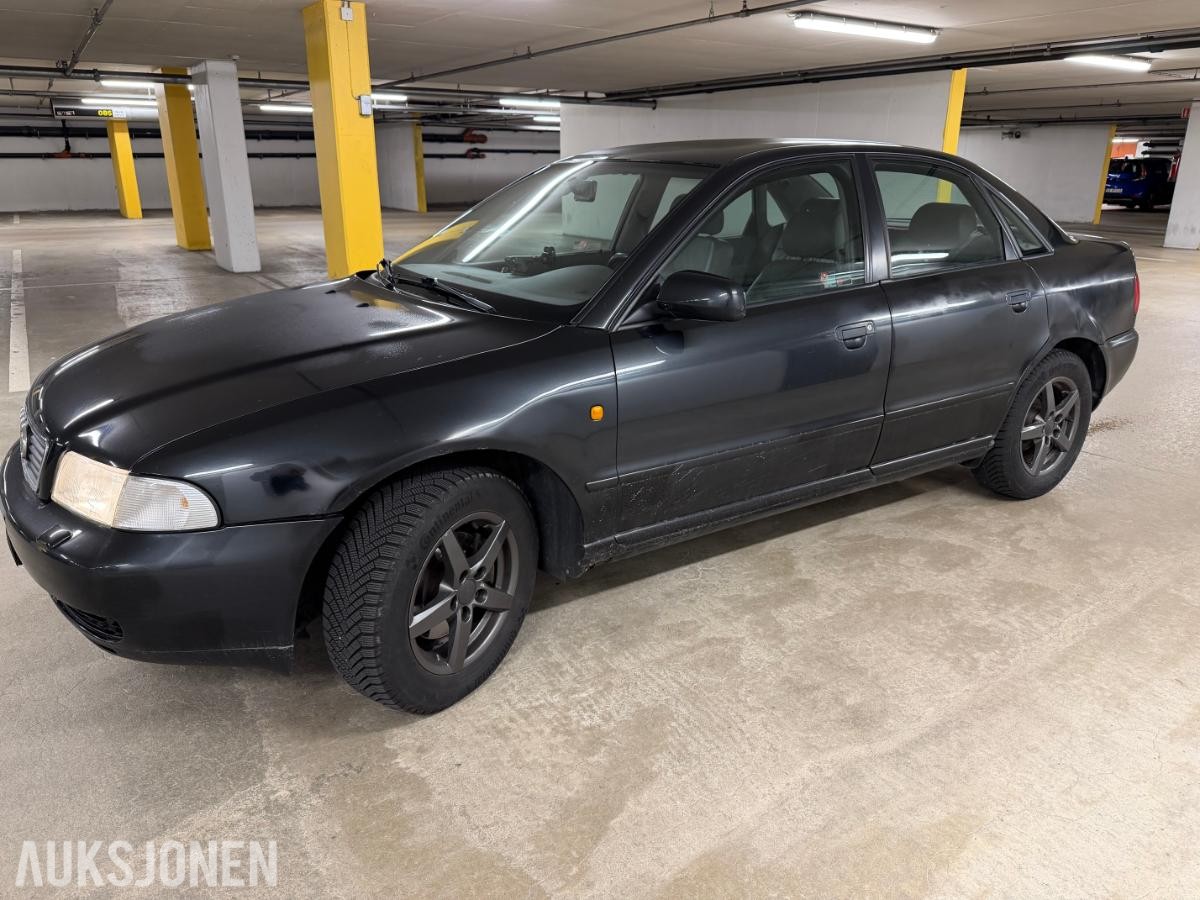 1999 Audi A4 1.8, 142010km, Automat, Hengerfeste, S+V dekk, Reparasjonsobjekt/prosjektbil