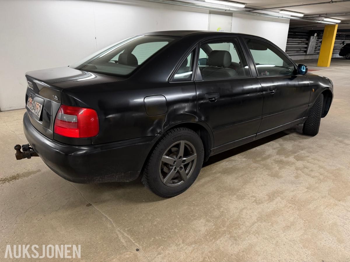 1999 Audi A4 1.8, 142010km, Automat, Hengerfeste, S+V dekk, Reparasjonsobjekt/prosjektbil