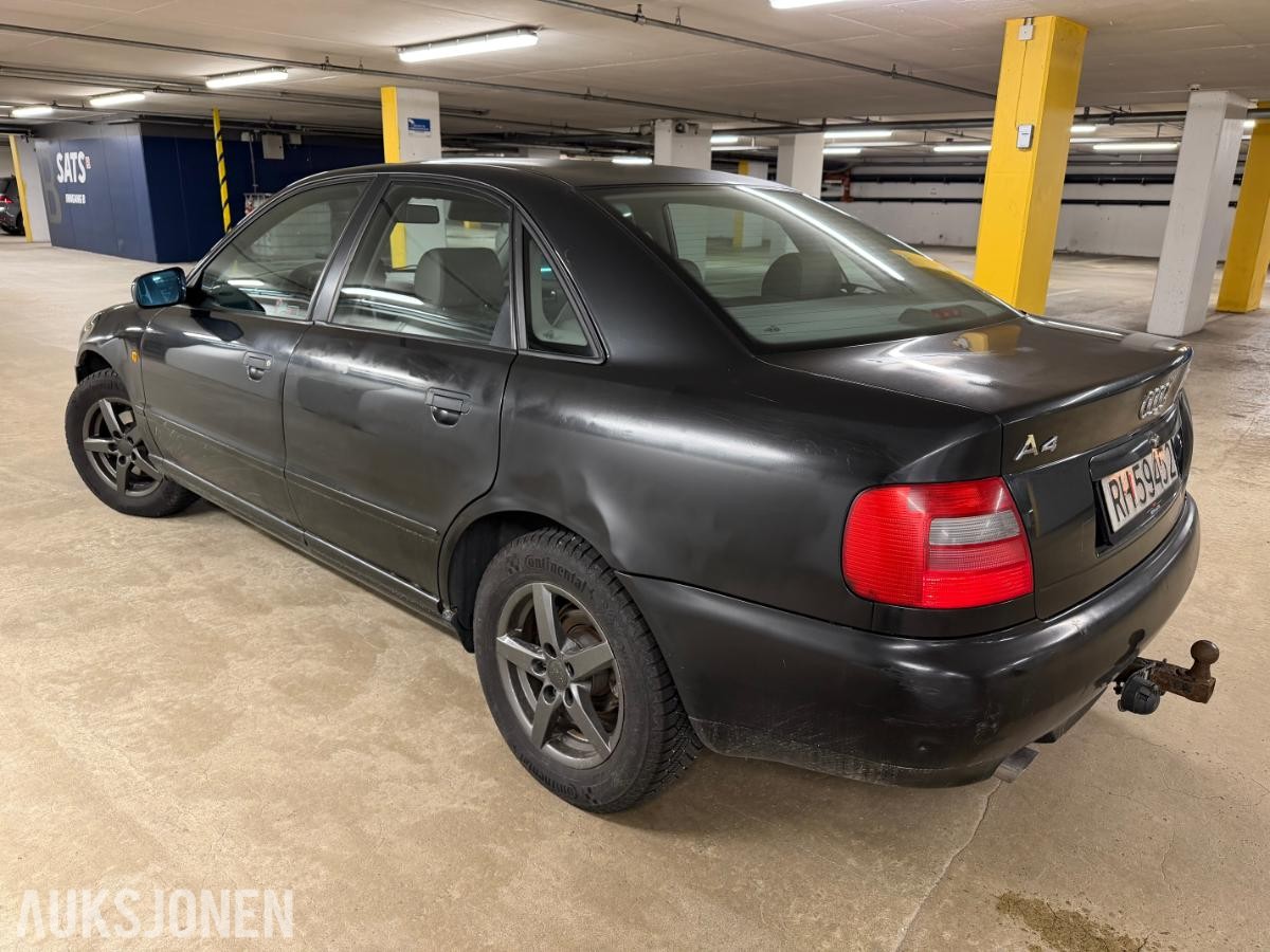 1999 Audi A4 1.8, 142010km, Automat, Hengerfeste, S+V dekk, Reparasjonsobjekt/prosjektbil
